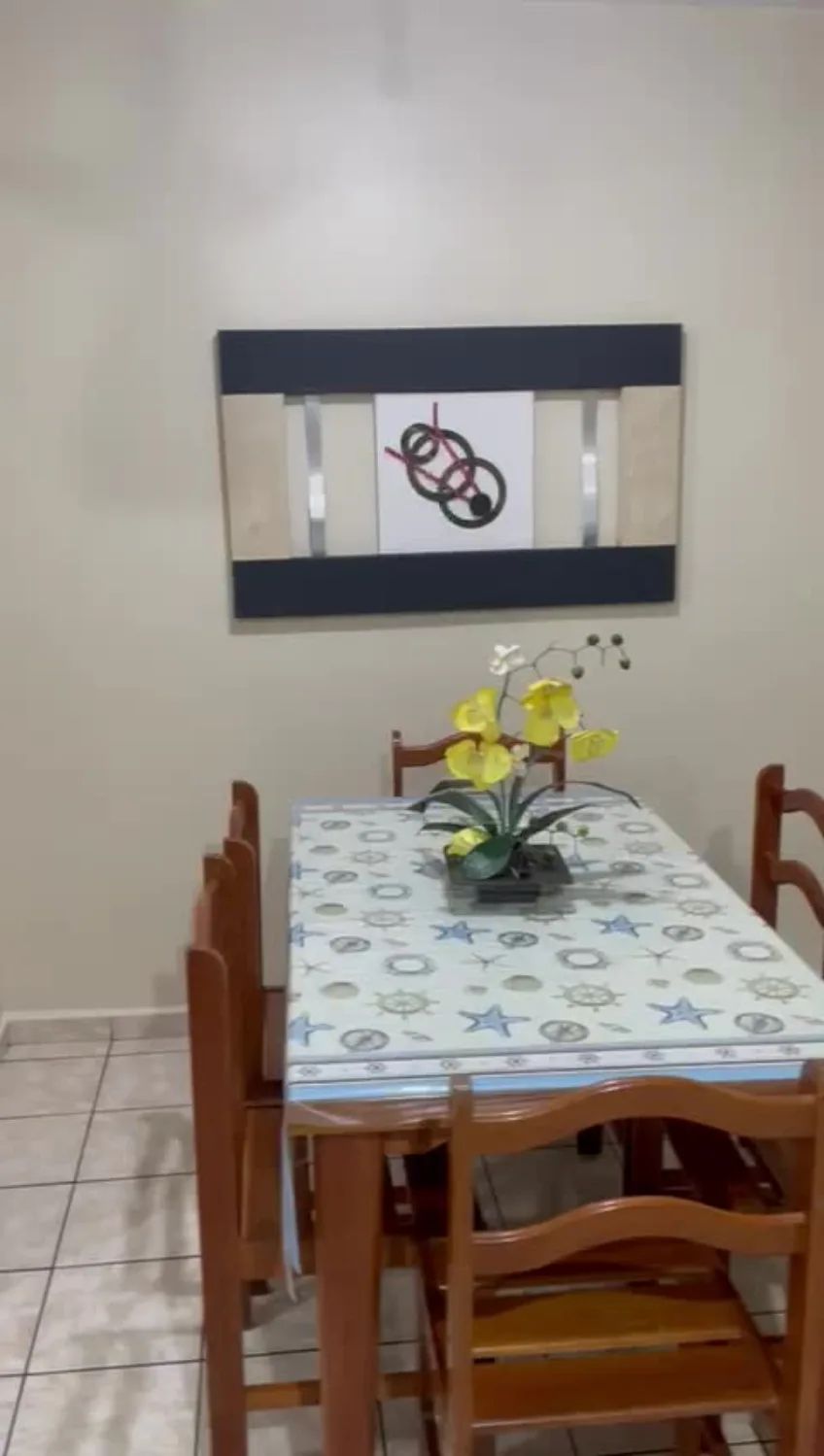 Prévia do tour em vídeo pelo apartamento